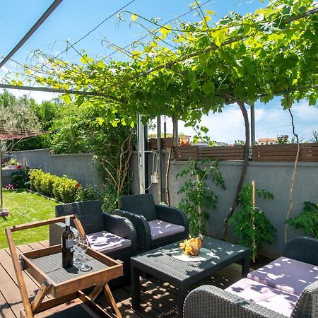 פולה Apartments Greta & Ivona מראה חיצוני תמונה