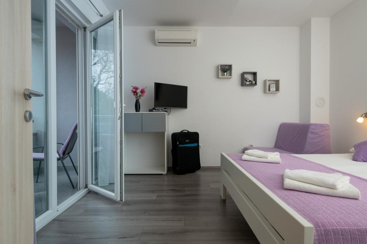 פולה Apartments Greta & Ivona מראה חיצוני תמונה