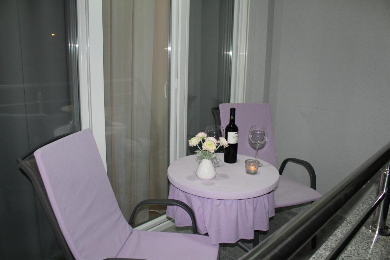 פולה Apartments Greta & Ivona מראה חיצוני תמונה